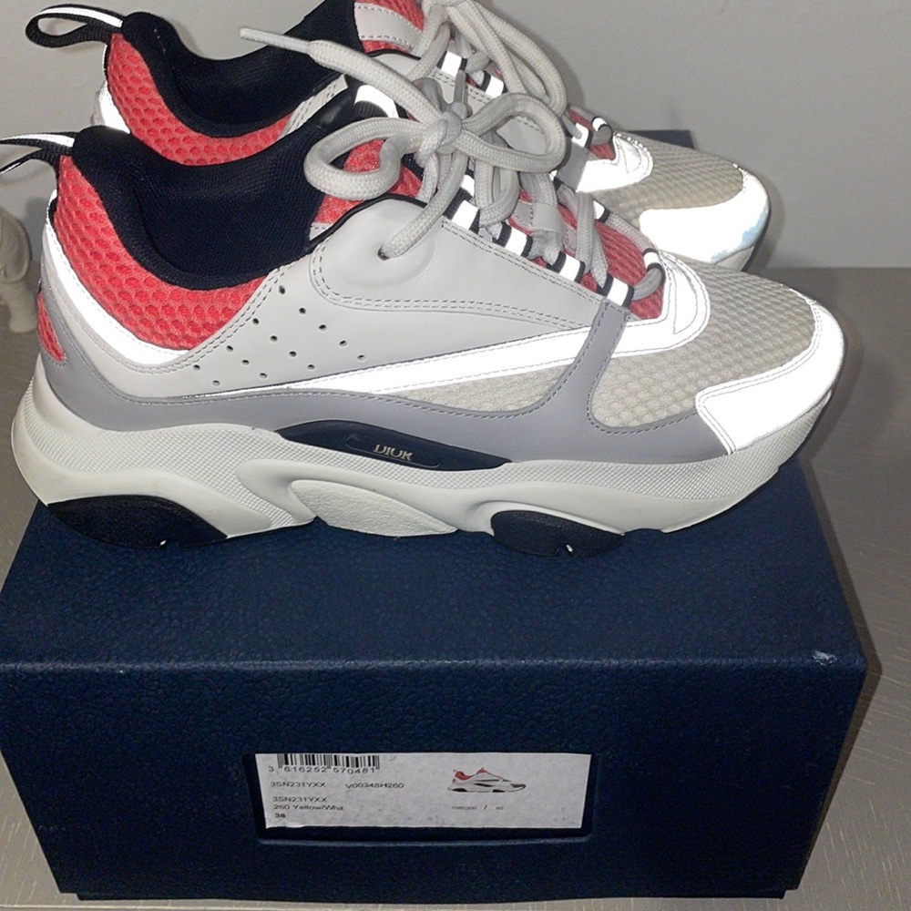 Dior B22 size 38